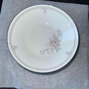 4-Noritake "Easthampton" 7 1/2 Inch Soup / Cereal Bowl - Mint Condition